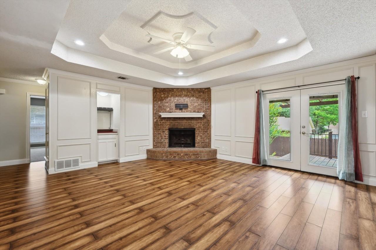 2813 Cripple Creek Trl - Photo 3 of 25
