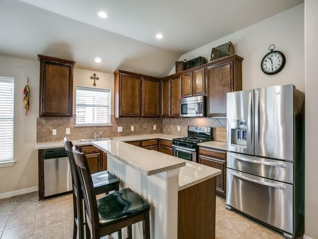 5004 Promised Land Dr - Photo 4 of 27