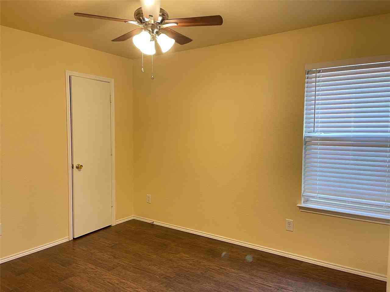 5548 Spring Ridge Dr - Photo 4 of 19