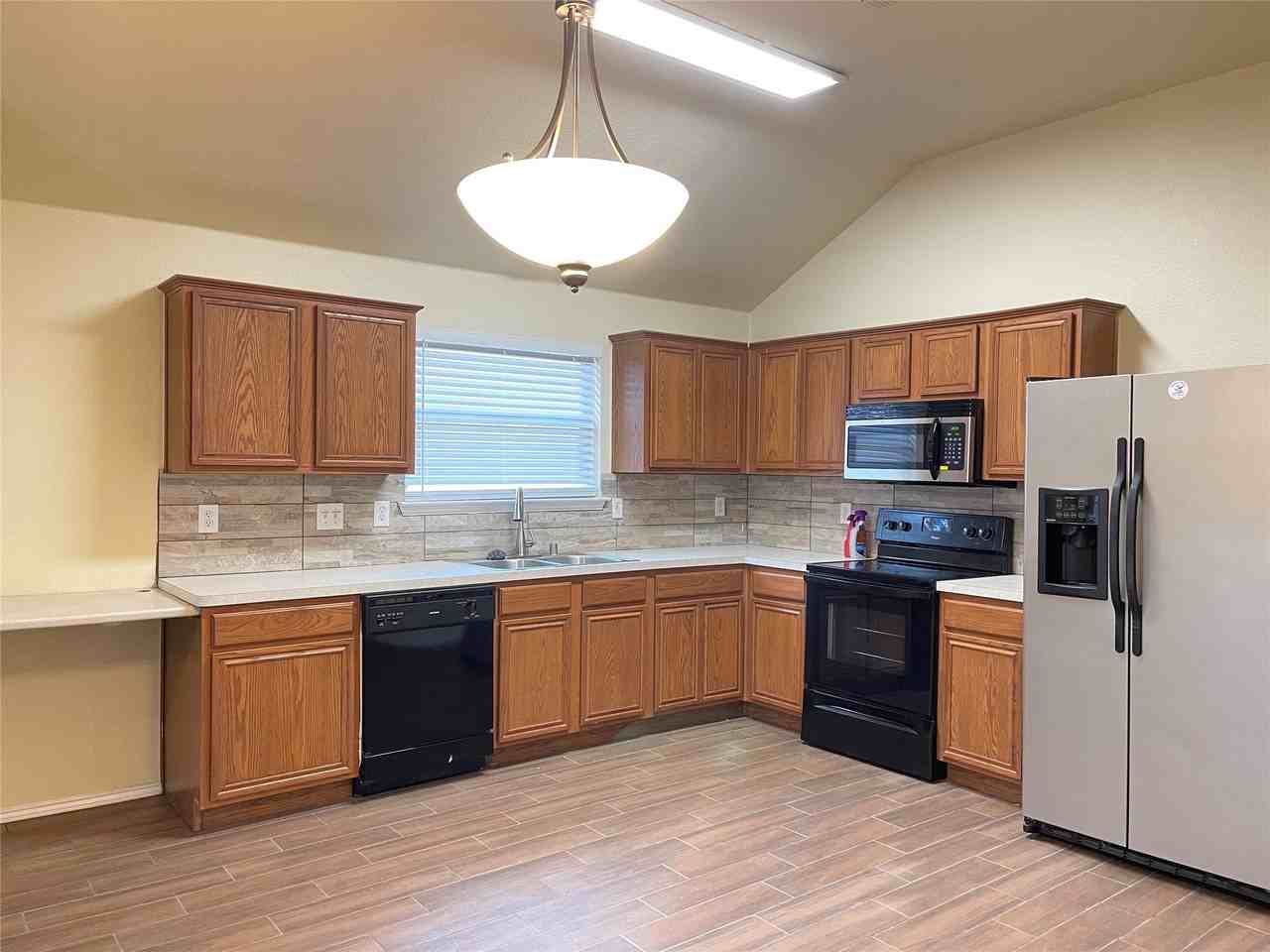 5548 Spring Ridge Dr - Photo 7 of 19