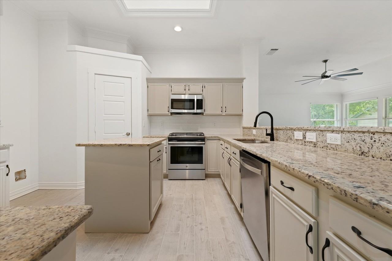 1216 Bold Forbes Dr - Photo 3 of 27