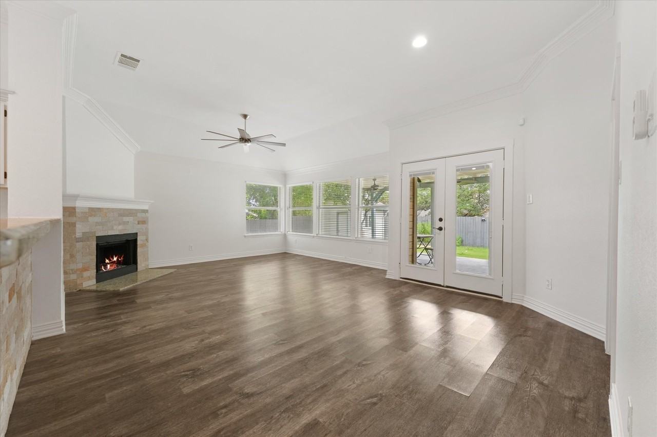 1216 Bold Forbes Dr - Photo 5 of 27