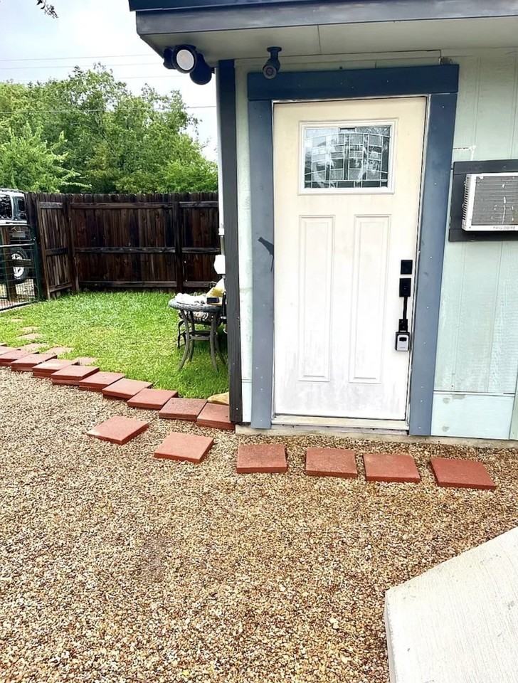 307 W Broadmore Ave - Photo 2 of 10