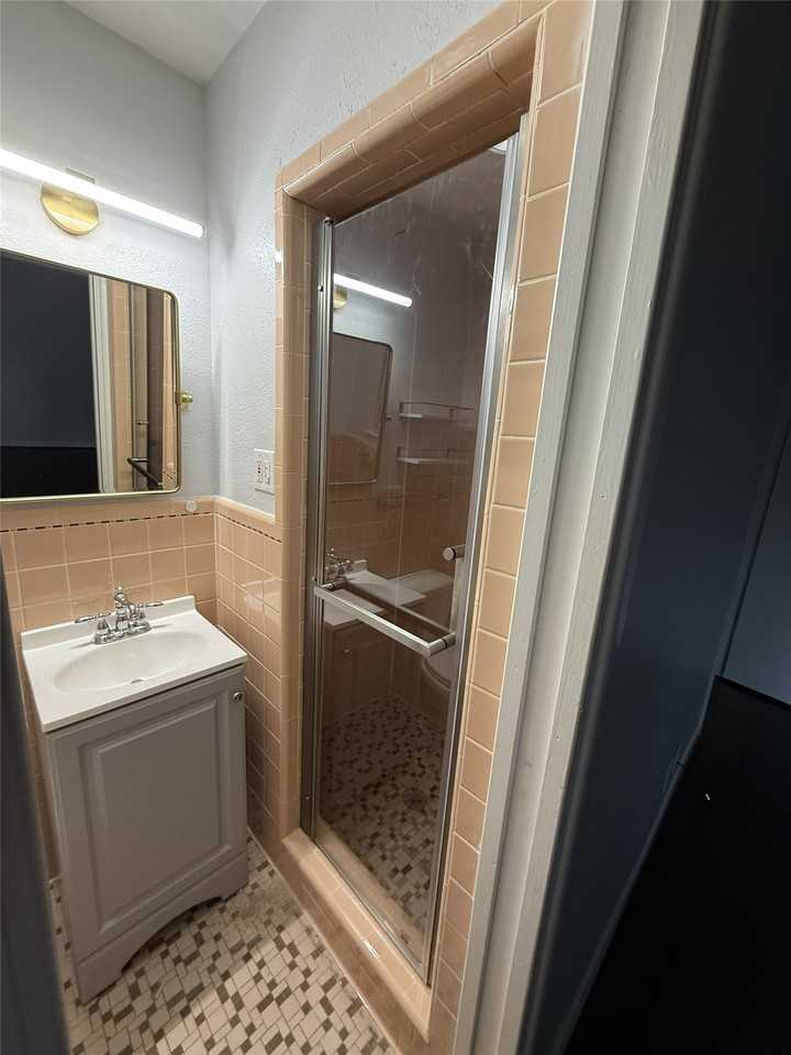 3501 Northwest Pkwy - Photo 7 of 11