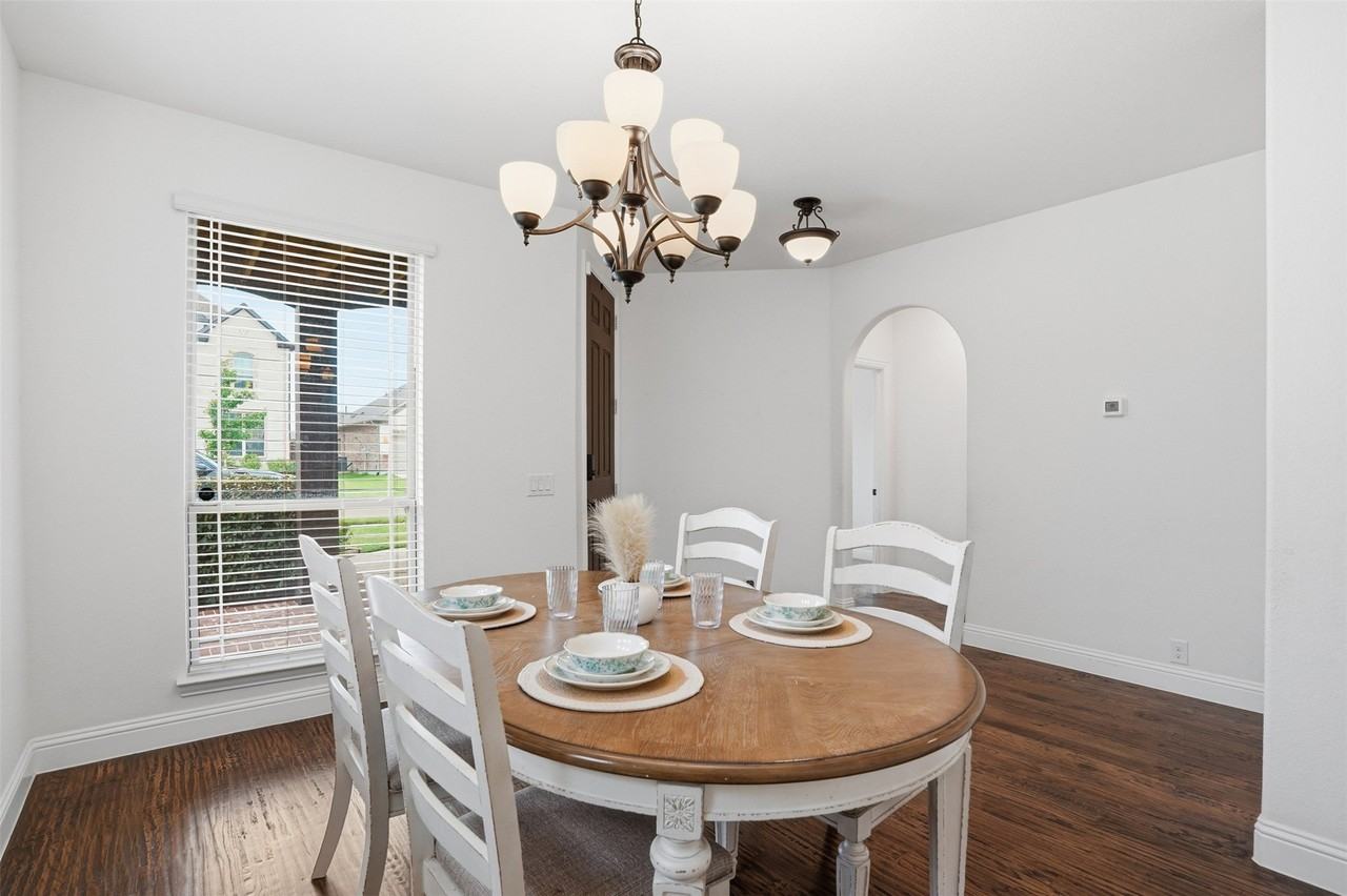 1122 Alderwood Dr - Photo 4 of 37
