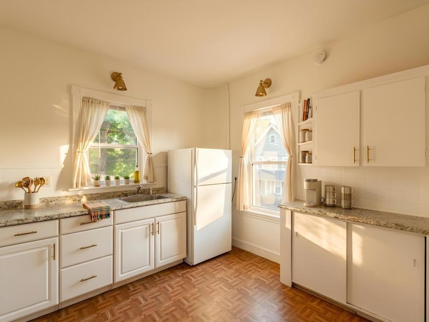 63 Catherine St ## 65 - Photo 2 of 10