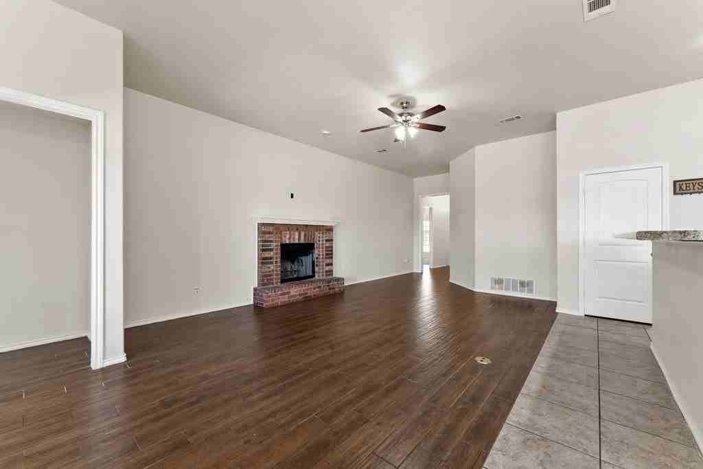 716 Duke Ave - Photo 4 of 23