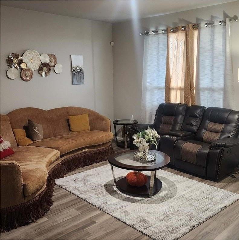 6302 Polo Grounds Ct - Photo 4 of 9