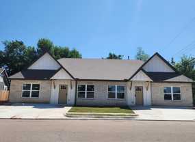 102 N Walnut St - Photo 1 of 1