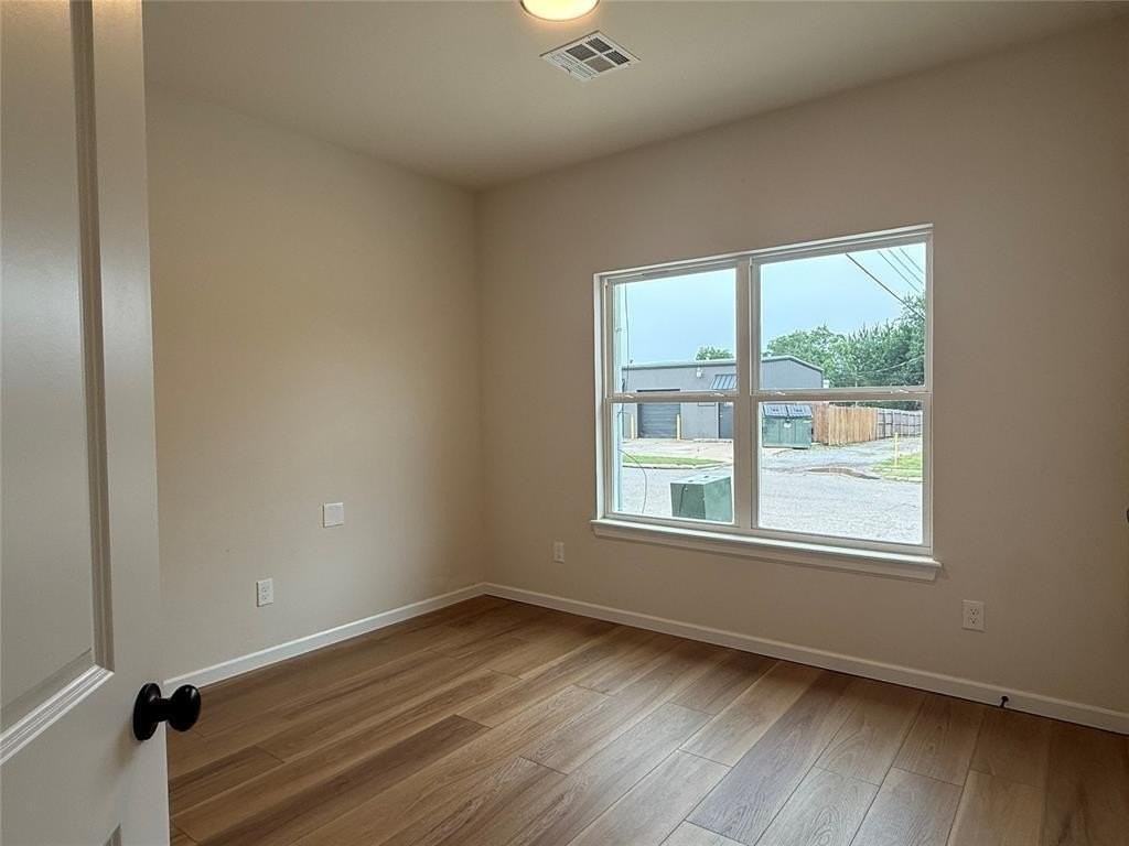 102 N Walnut St - Photo 7 of 16