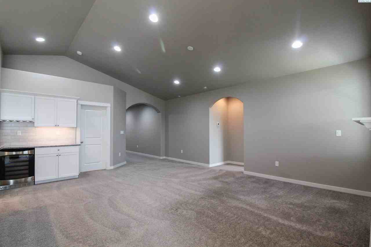 2950 Woodland Pl - Photo 6 of 18