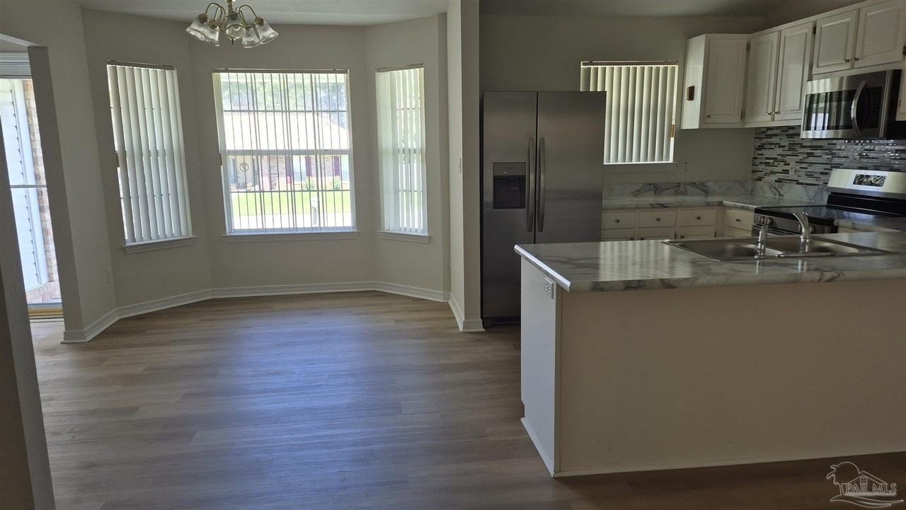 7361 Chimney Pines Dr - Photo 5 of 19