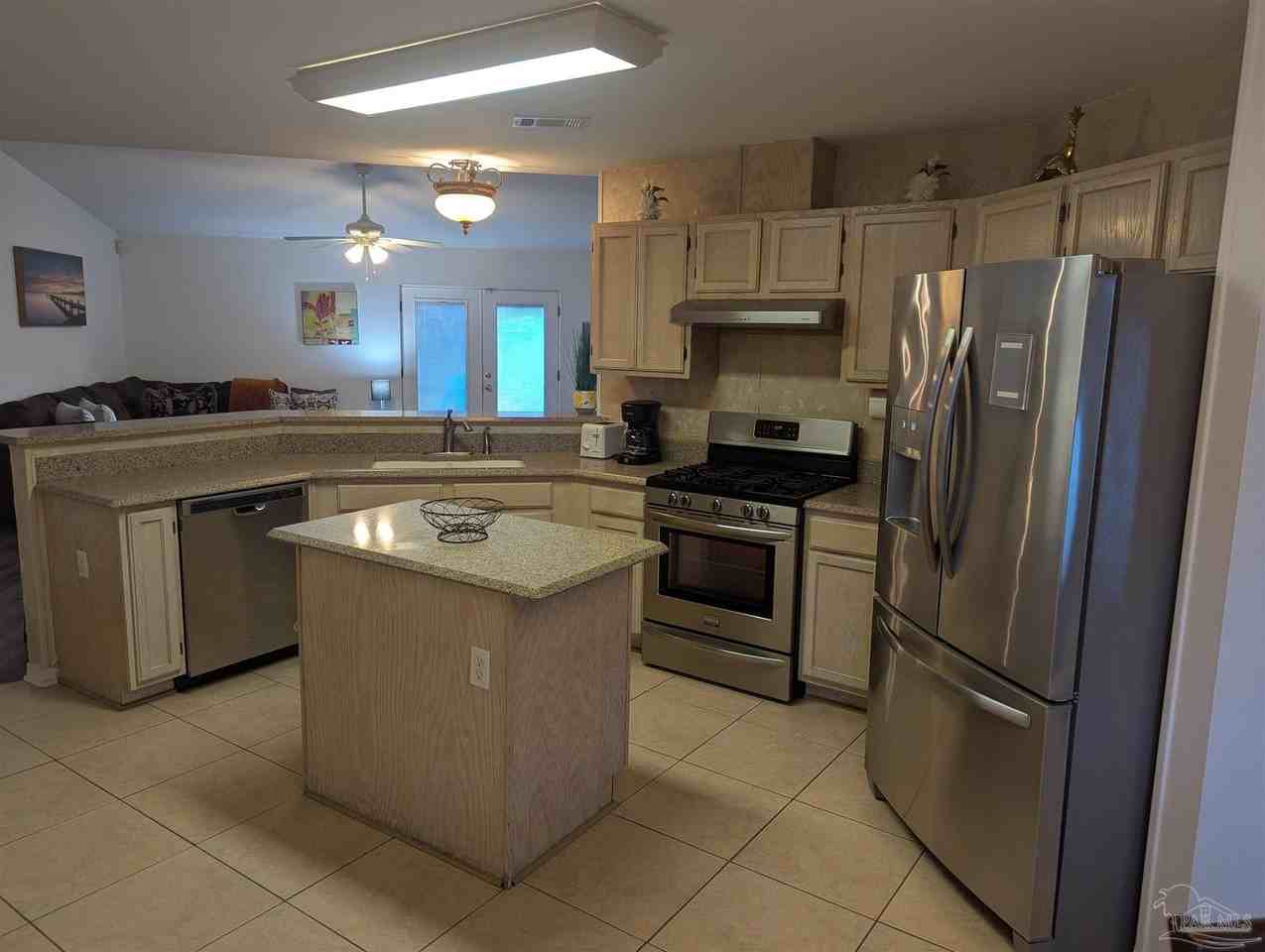 4009 Shorewood Dr - Photo 5 of 31