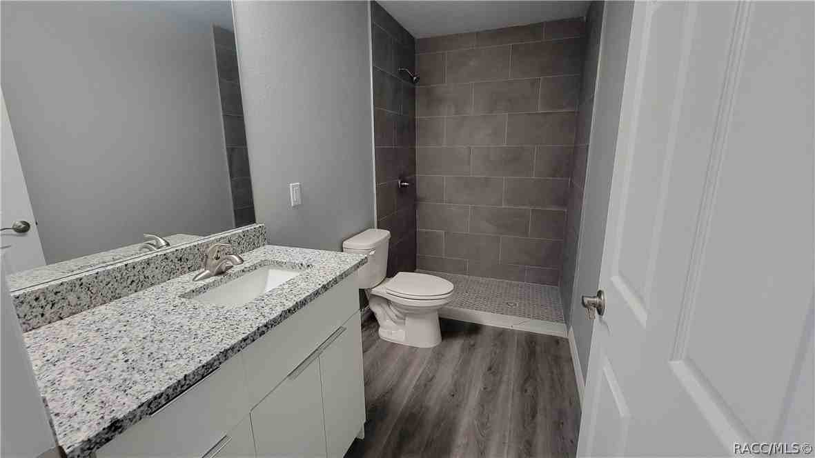 1020 W Newbury St - Photo 6 of 12