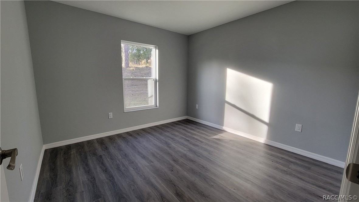 1020 W Newbury St - Photo 7 of 12