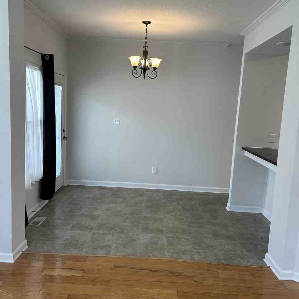 260 Grove Ave Nw - Photo 4 of 11