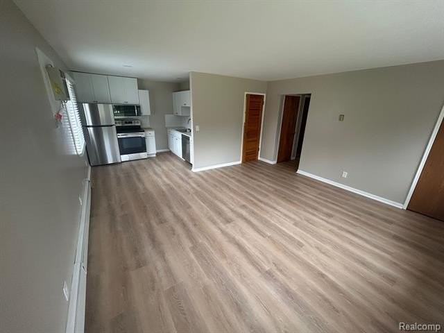 5272 Van Winkle St - Photo 3 of 10