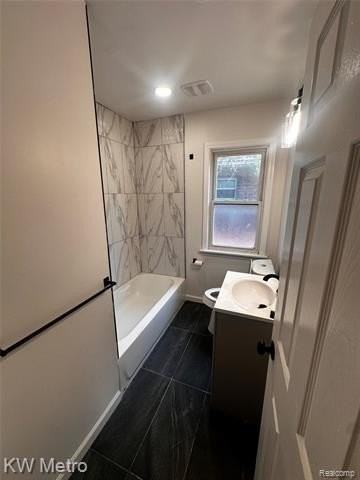 17139 Roselawn St - Photo 3 of 10