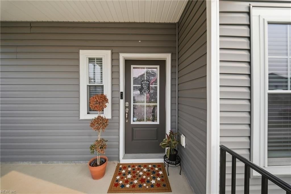 1009 Melbourne St - Photo 3 of 41