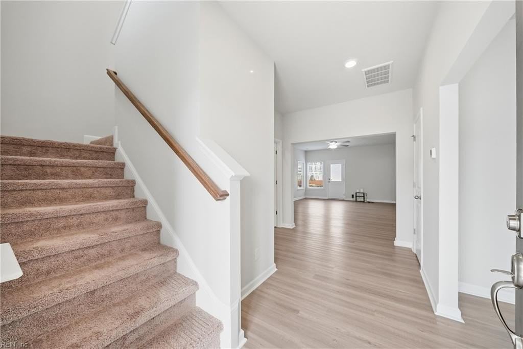 1009 Melbourne St - Photo 5 of 41
