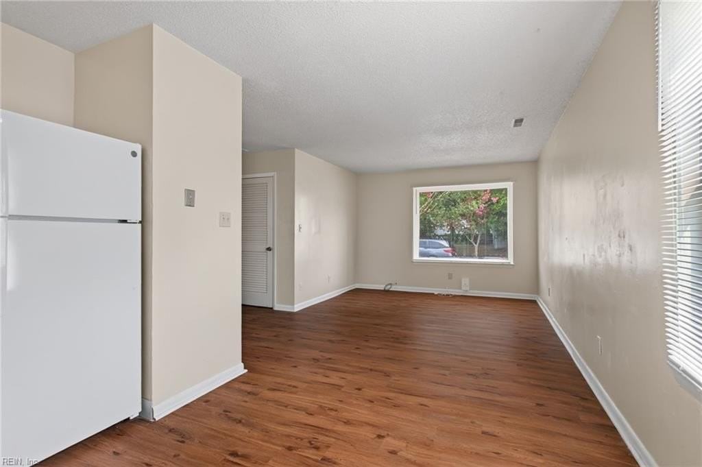 2344 Grandy Ave #B - Photo 4 of 17