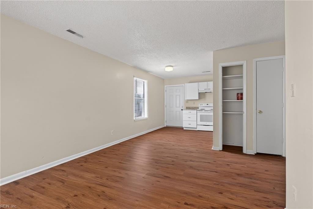 2344 Grandy Ave #B - Photo 7 of 17