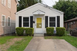 featured image of 1227 W 41st St