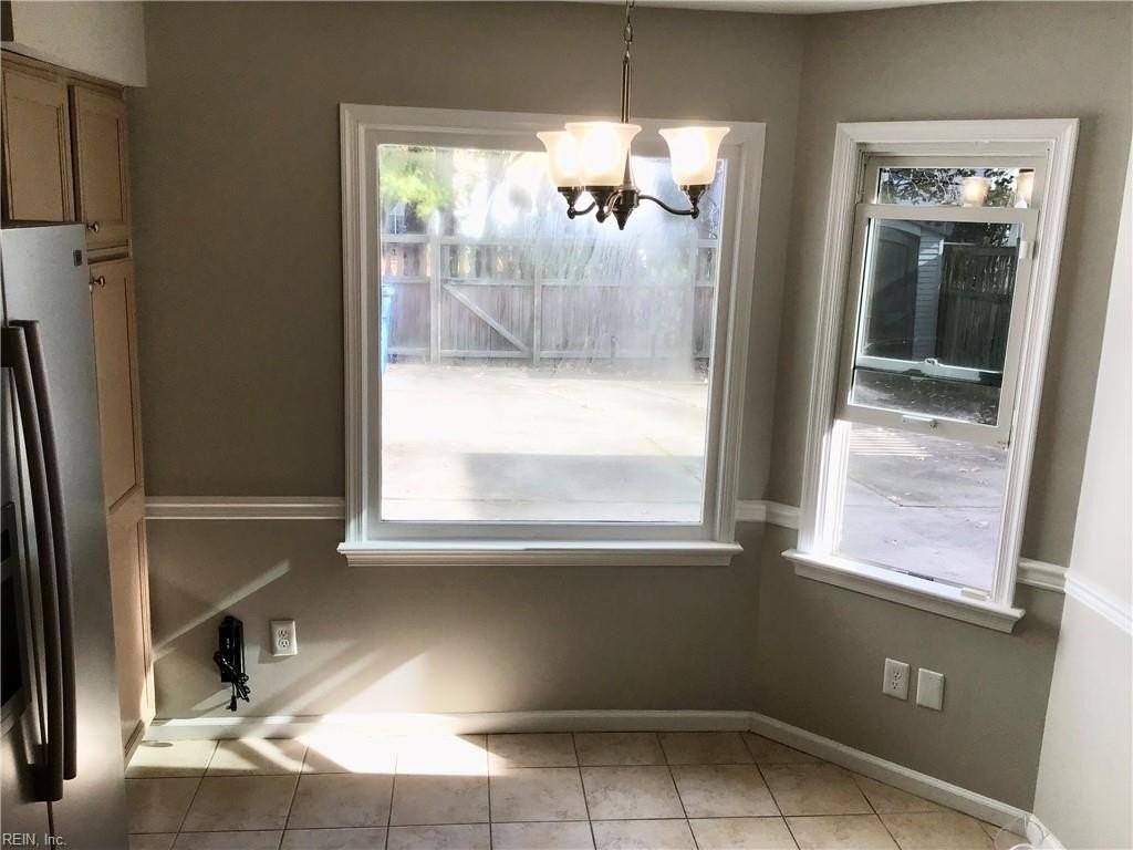 307 Esplanade Pl - Photo 7 of 27