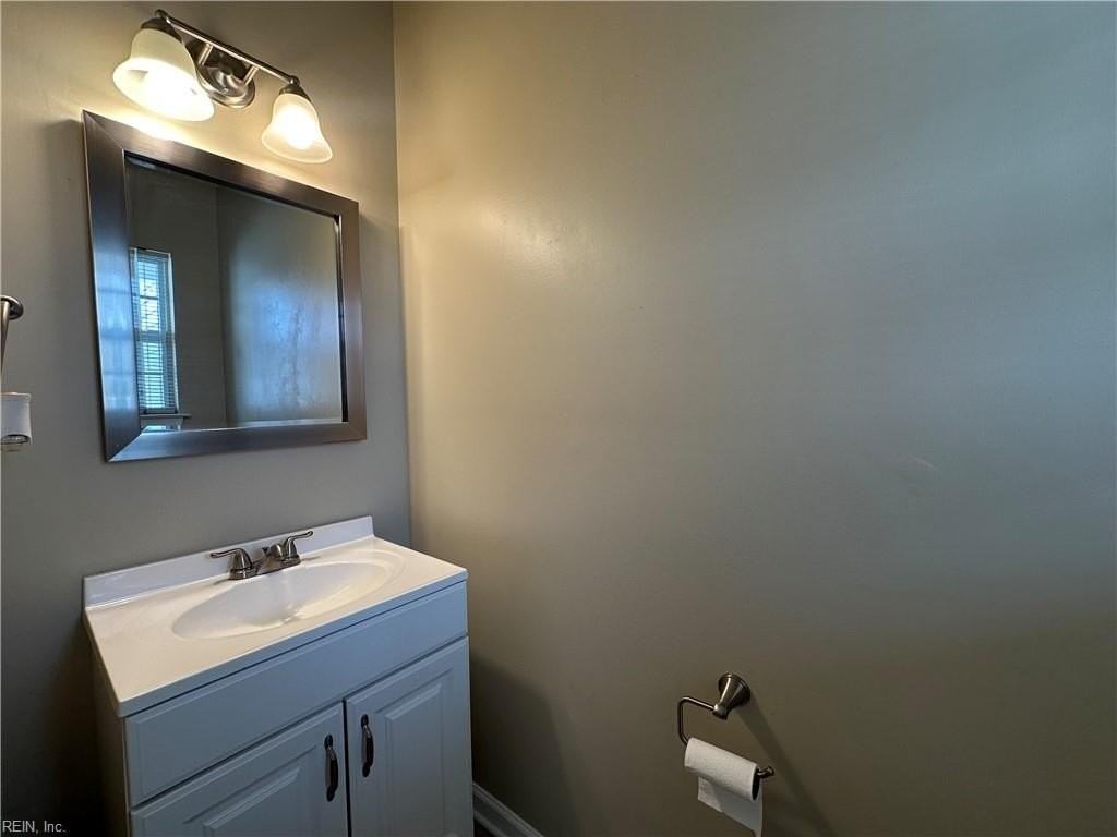 5042 Kemps Lake Dr - Photo 4 of 25
