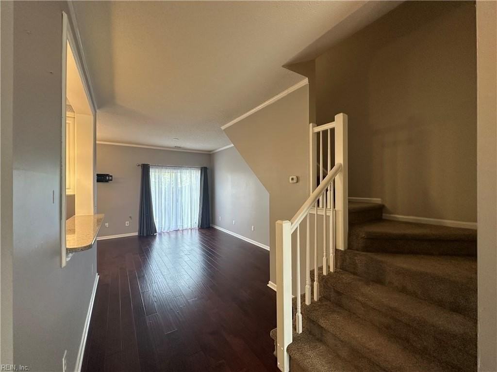 5042 Kemps Lake Dr - Photo 7 of 25
