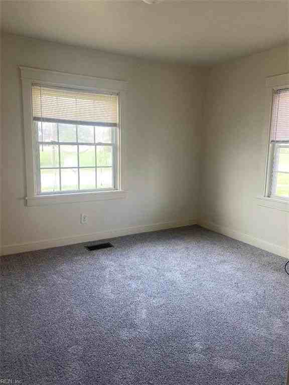 1203 Weiss St - Photo 4 of 5