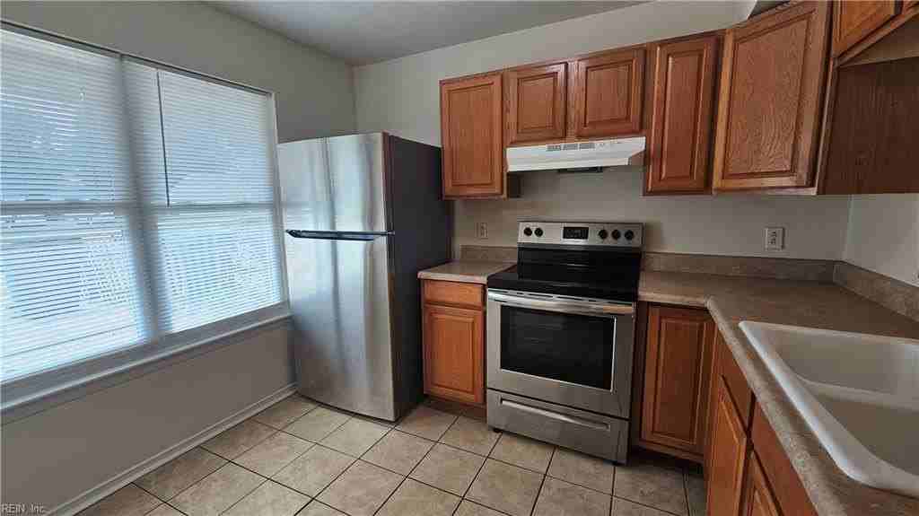 3908 Pollypine Dr - Photo 2 of 14