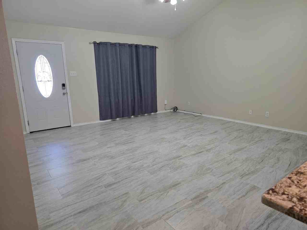 2813 Mcgill Blvd - Photo 2 of 18