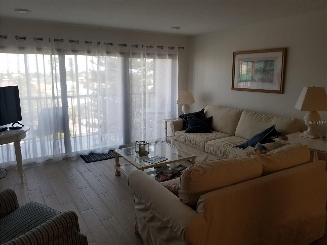 1001 Benjamin Franklin Dr #505 - Photo 5 of 19