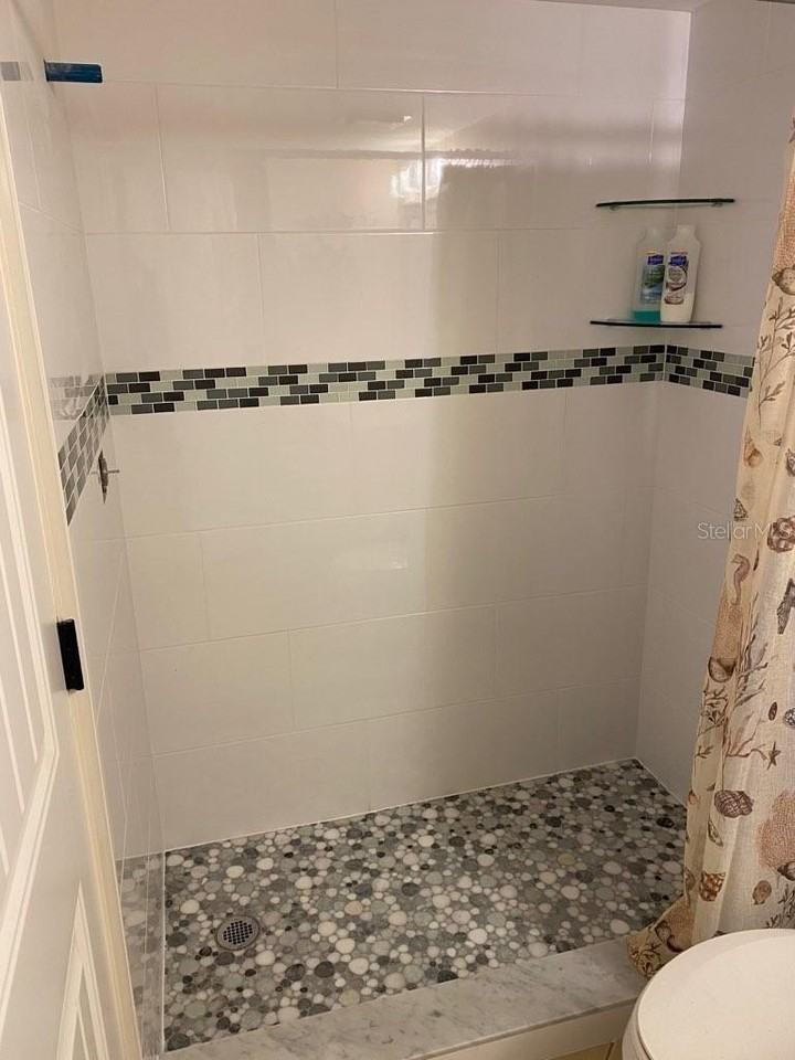 1001 Benjamin Franklin Dr #608 - Photo 6 of 7