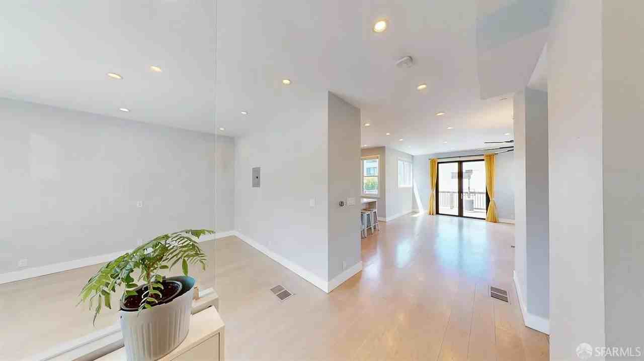 642 Mississippi St - Photo 2 of 31