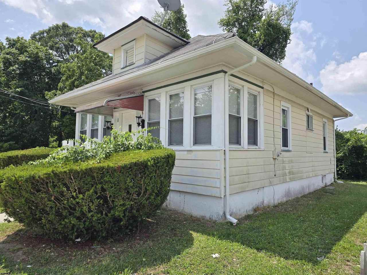 429 Doughty Rd - Photo 3 of 11