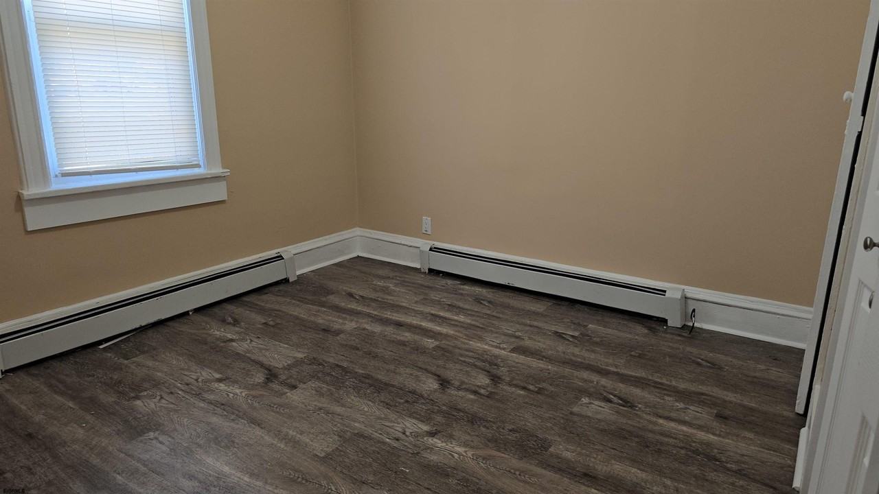 429 Doughty Rd - Photo 5 of 11