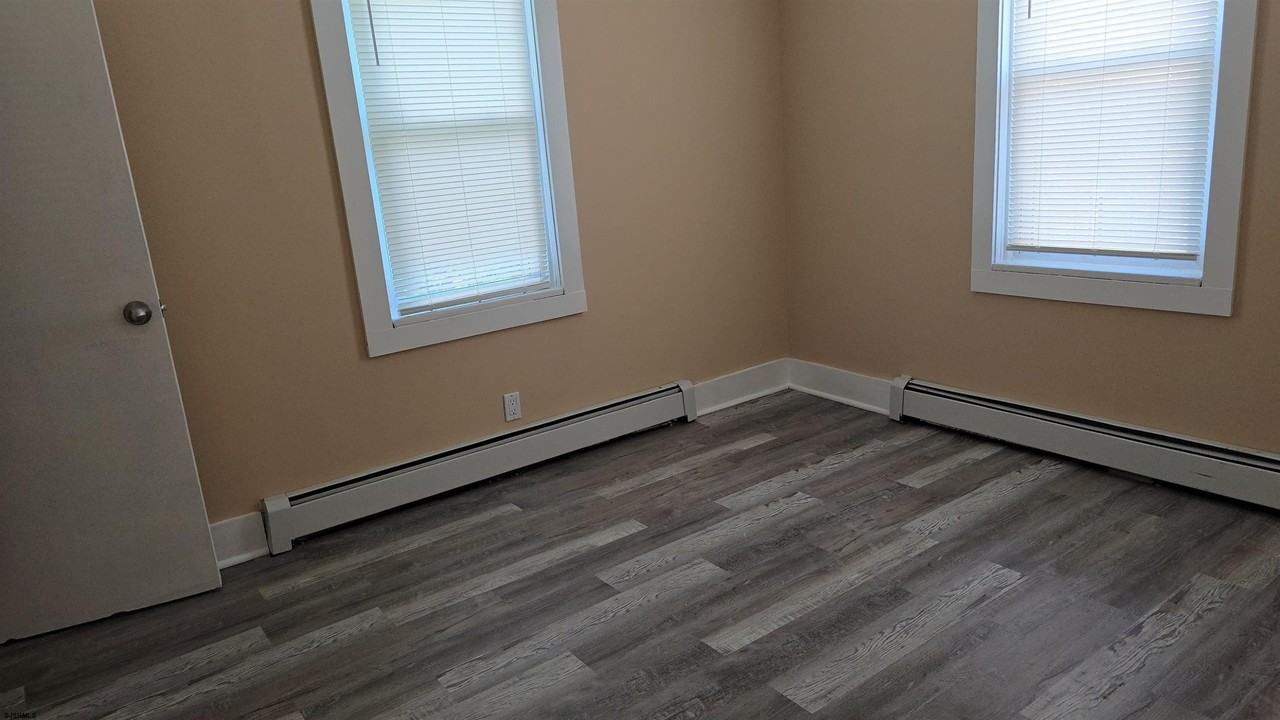 429 Doughty Rd - Photo 6 of 11