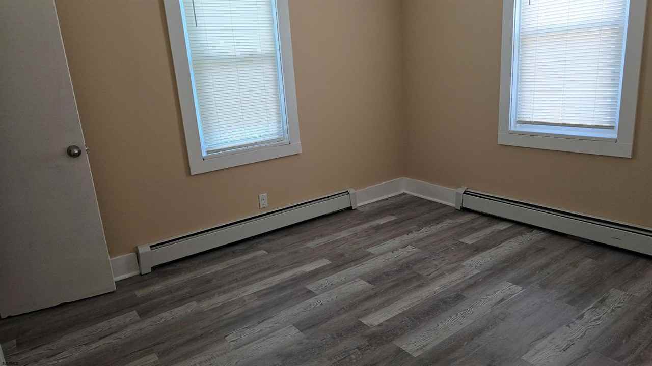 429 Doughty Rd - Photo 7 of 11
