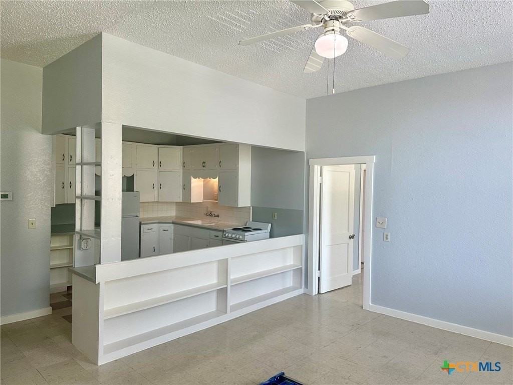 140 1/2 E San Antonio St #5 - Photo 4 of 19