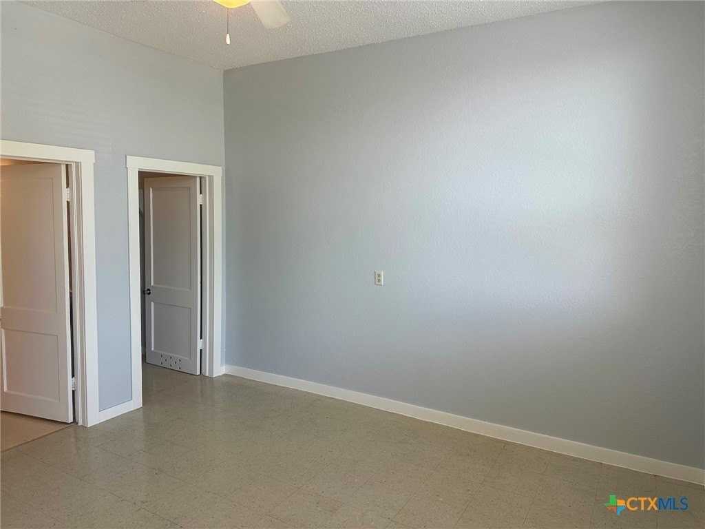 140 1/2 E San Antonio St #5 - Photo 6 of 19