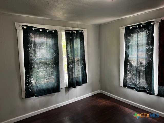 518 Newton Ave - Photo 6 of 14
