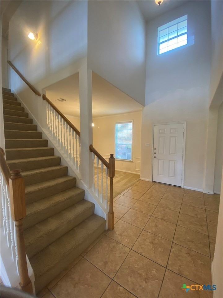 6111 Graphite Dr - Photo 5 of 45