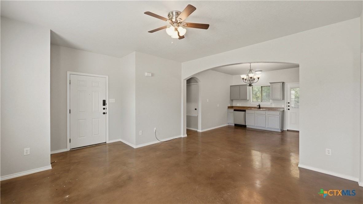 193 Rosedale Ave - Photo 3 of 33