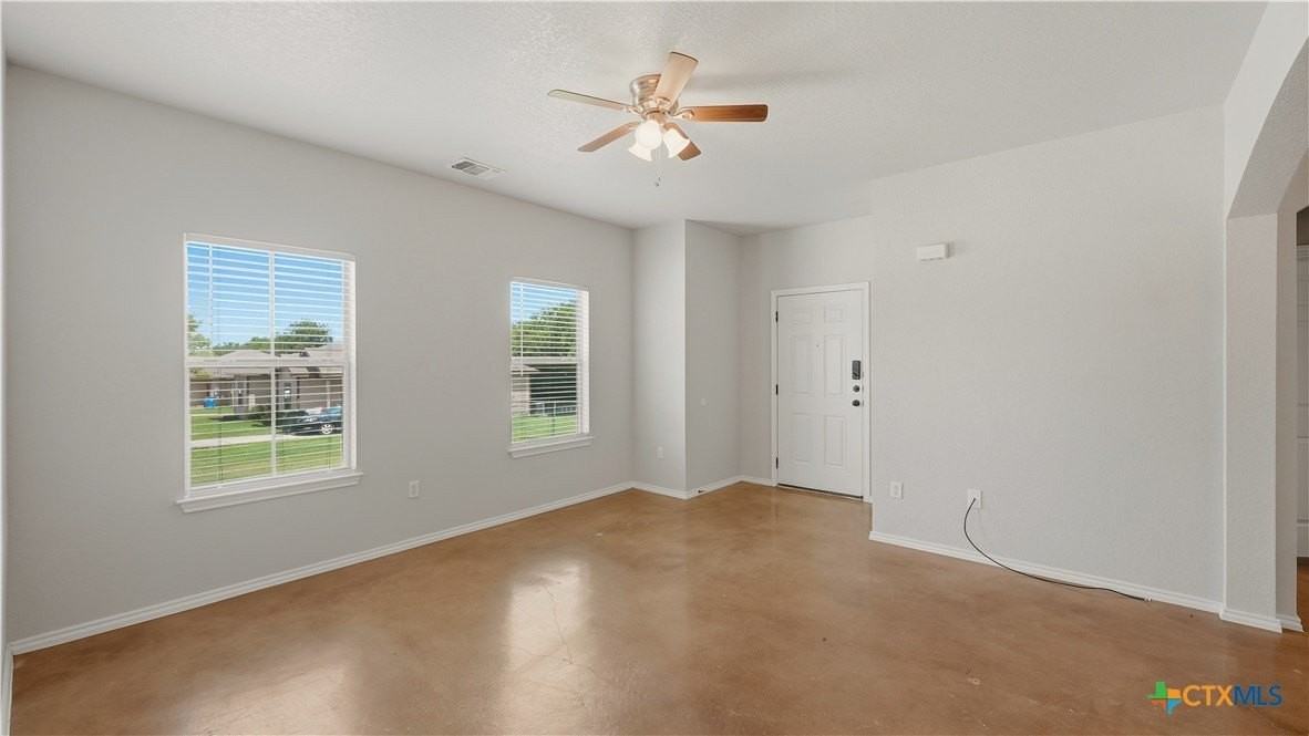 193 Rosedale Ave - Photo 4 of 33