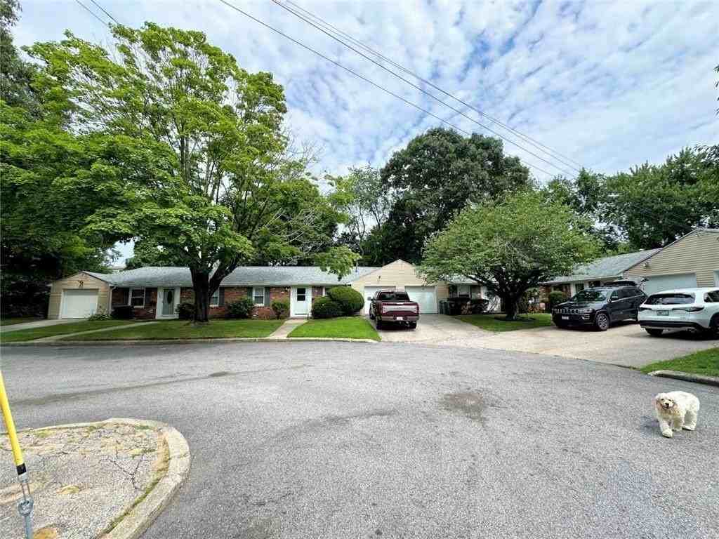 112 Keystone Dr - Photo 2 of 15