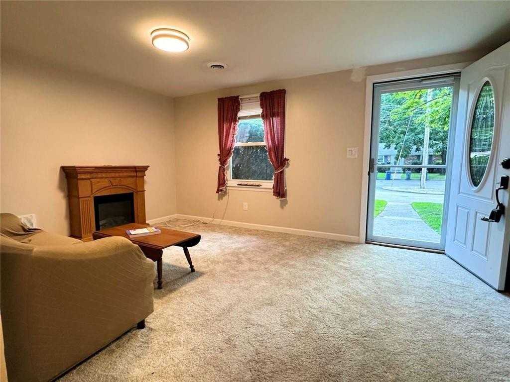 112 Keystone Dr - Photo 4 of 15