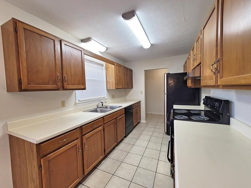 330 Jones Ln - Photo 4 of 16