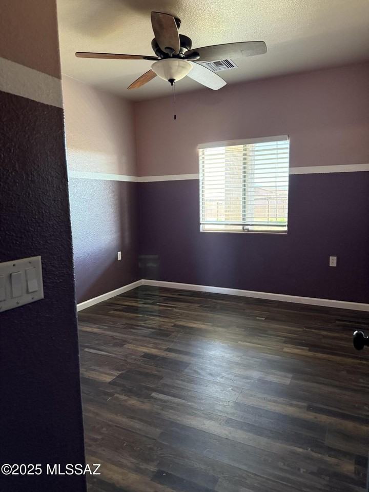 3224 W Covenant Ln - Photo 6 of 11